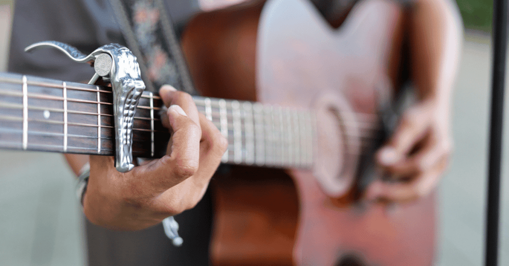 how to use a guitar capo