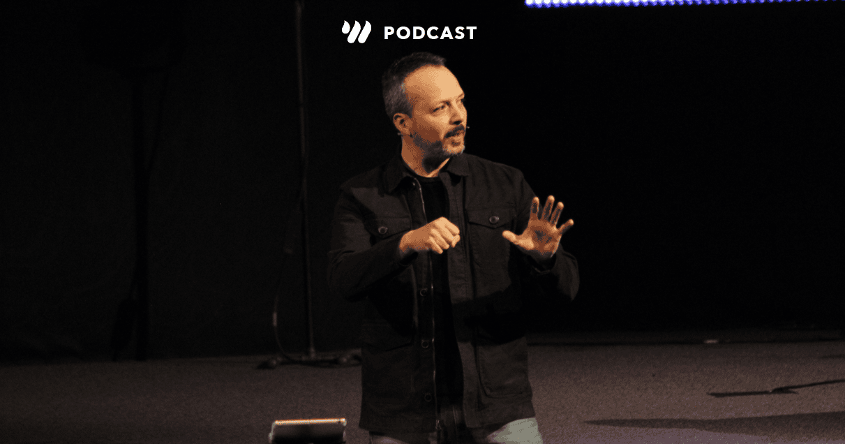 Heath Michael Bottomly: Why Worship Leaders Should Hand Off the Stage Sooner